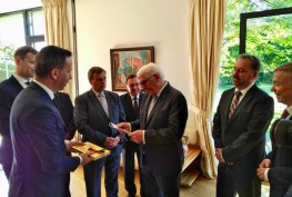 34475261_1926391357380493_3833219321966886912_n